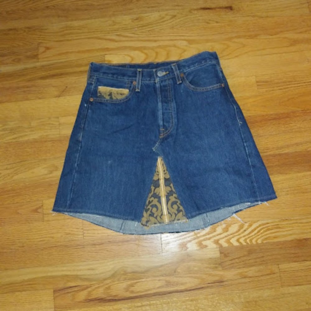 Raw hem artisan jean skirt Levis Size S